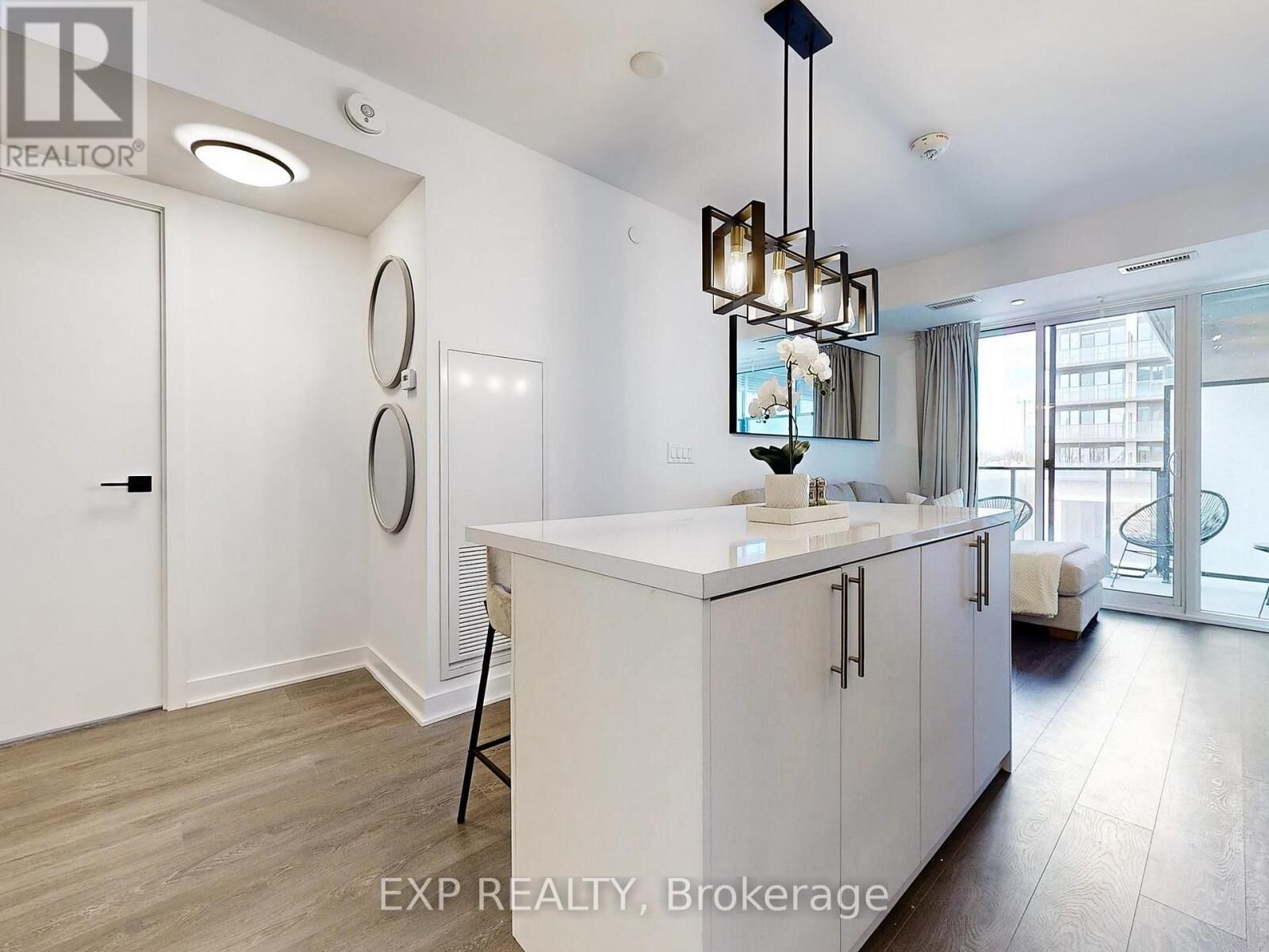 Property Photo:  36 Zorra Street 330  ON M8Z 0G5 