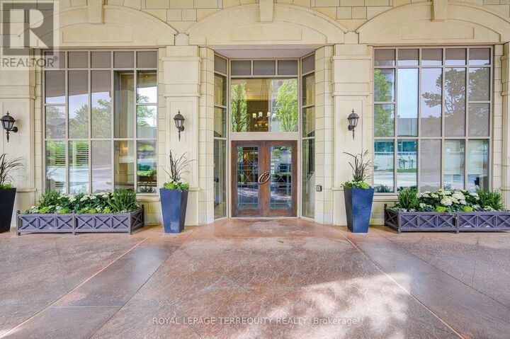 Property Photo:  111 Forsythe Street 1003  ON L6K 3J9 