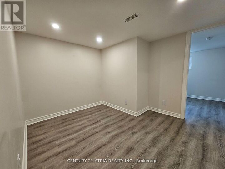 Property Photo: 733 Balaton Avenue Lower ON L1W 1W3