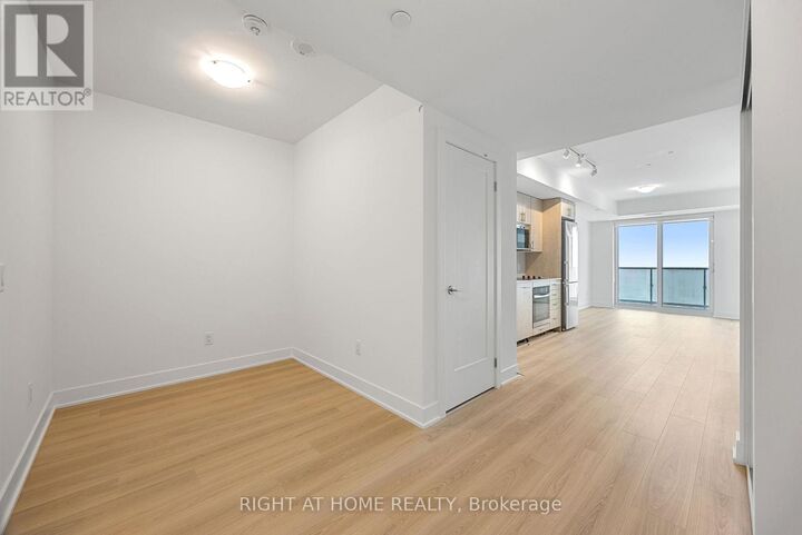 Property Photo: 2545 Simcoe Street 2211 ON L1L 0W3