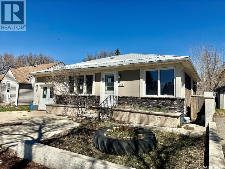 Property Photo:  255 Broadway Street W  SK S3N 0N4 