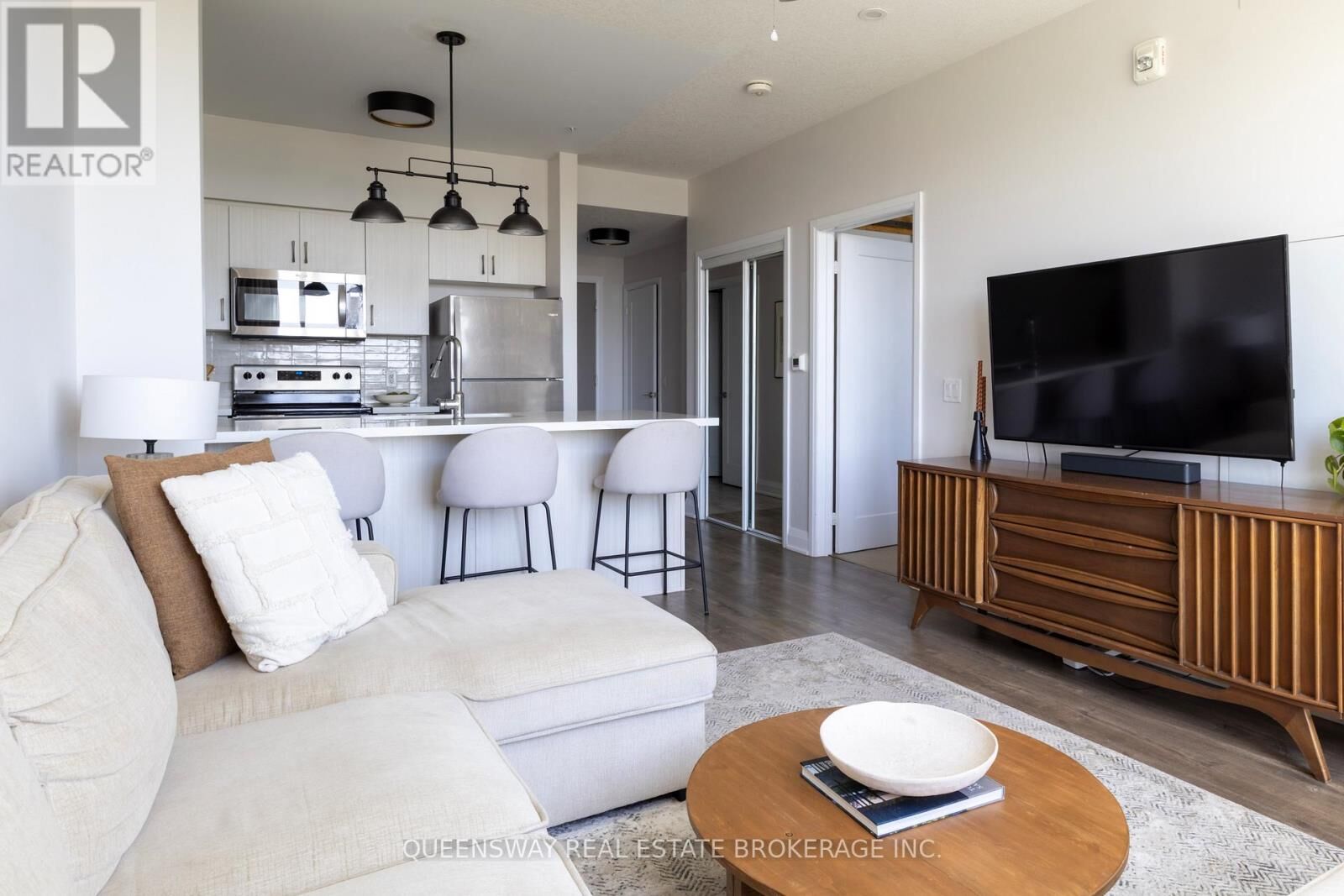 Property Photo:  16 Concord Place 515  ON L3M 0J1 