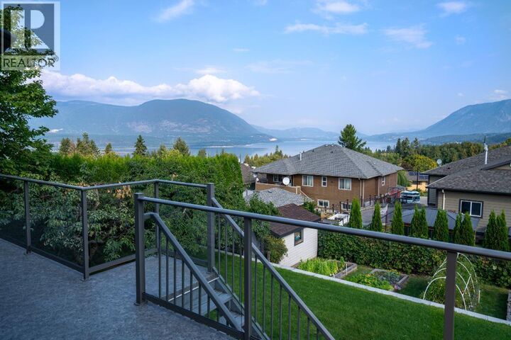 Property Photo: 2121 3 Avenue Southeast BC V1E 1K1
