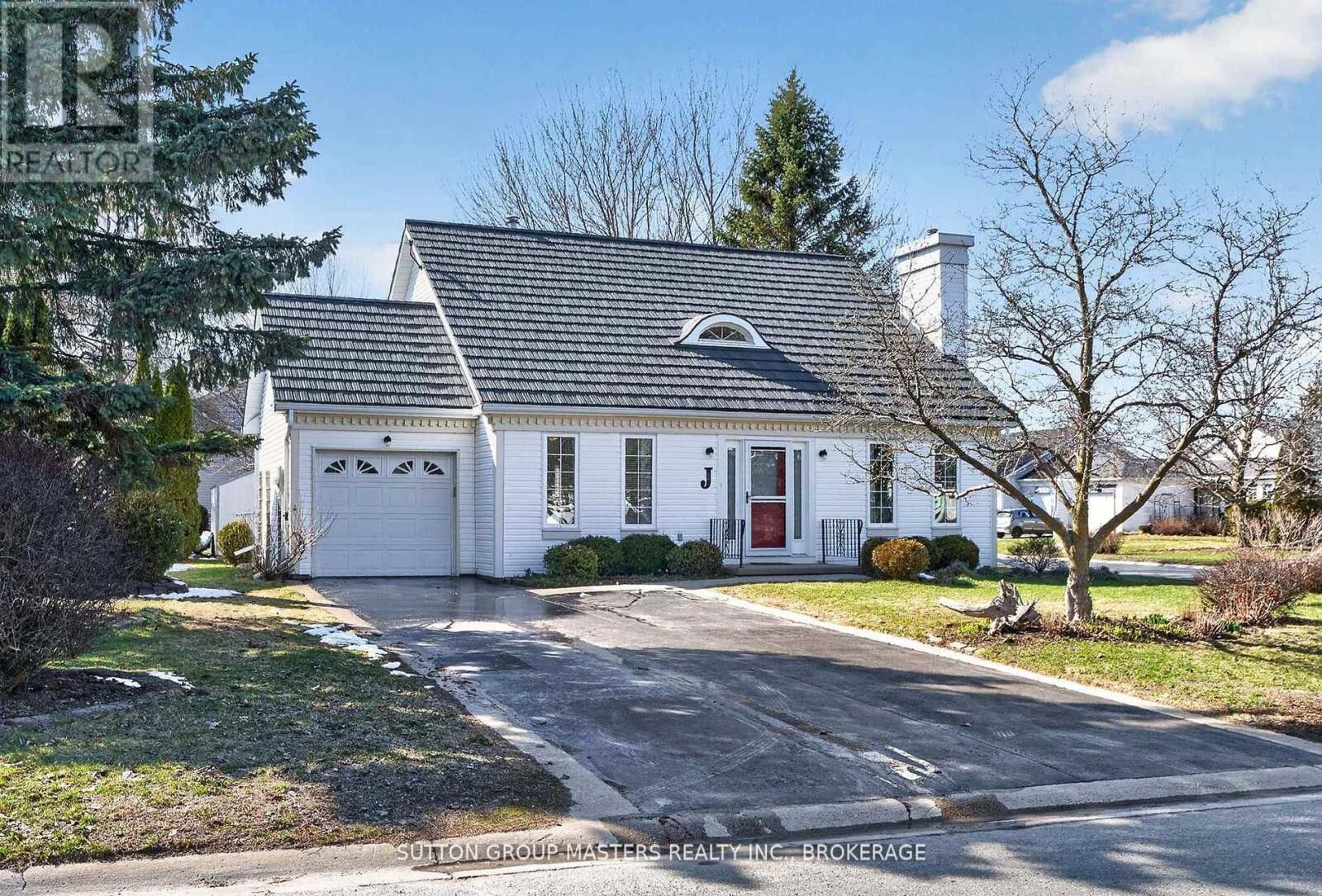 Property Photo:  16 Country Club Drive  ON K0H 1G0 
