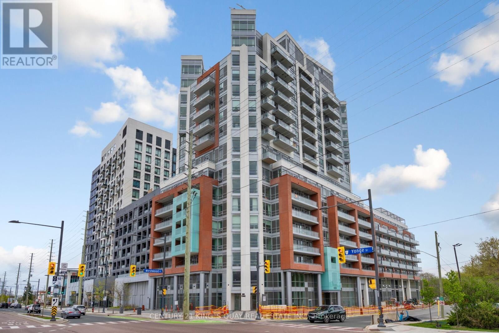 Property Photo: 8888 Yonge Street 1104 ON L4C 6Z1