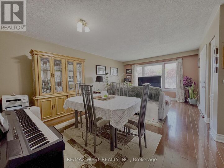 Property Photo:  516 Harris Court  ON L1N 3C7 