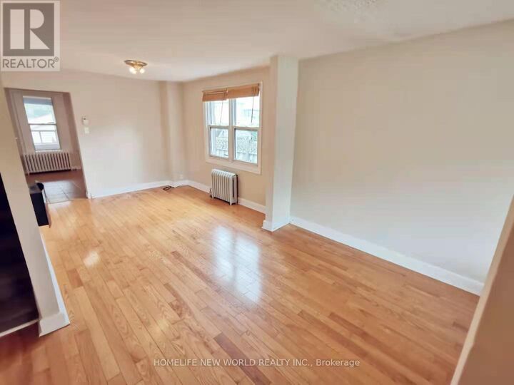 Property Photo:  26 Epsom U2 Avenue  ON M4C 2A6 