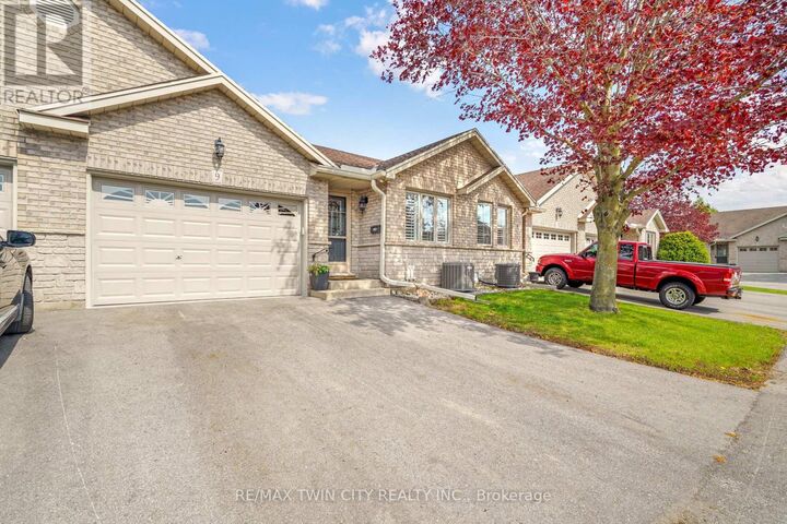 Property Photo:  24 Griffiths Drive  ON N3L 4C5 