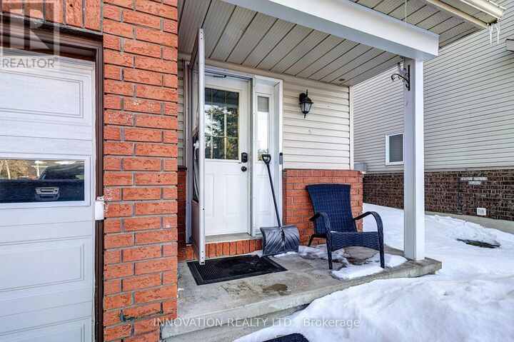 Property Photo: 330 Fairbrooke Court ON K7S 0E6