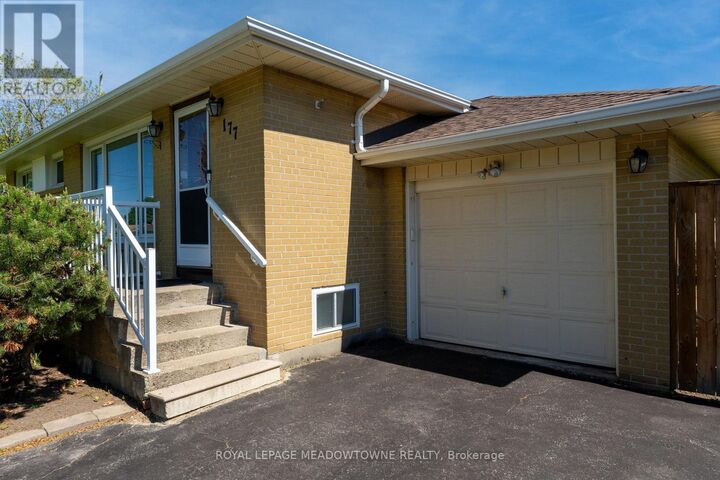 Property Photo: 177 Delrex Boulevard ON L7G 4E4