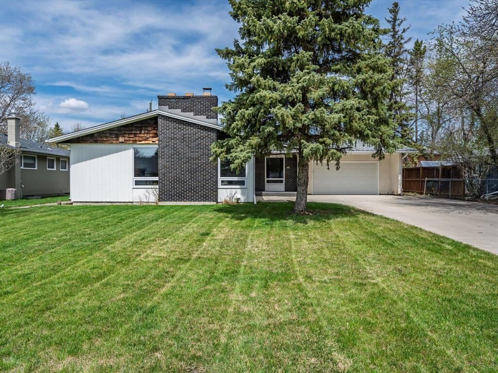 Property Photo:  42 Carlyle Bay  MB R3K 0H3 