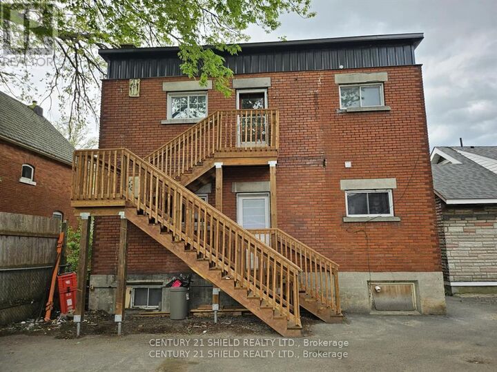 Property Photo: 125 Marlborough Street ON K6H 4A1