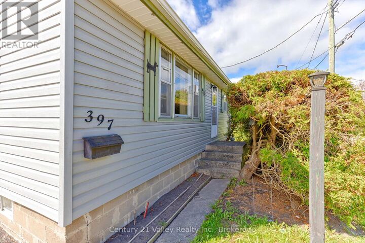 Photo de la propriété: 397 Mary Avenue ON K7V 3P6