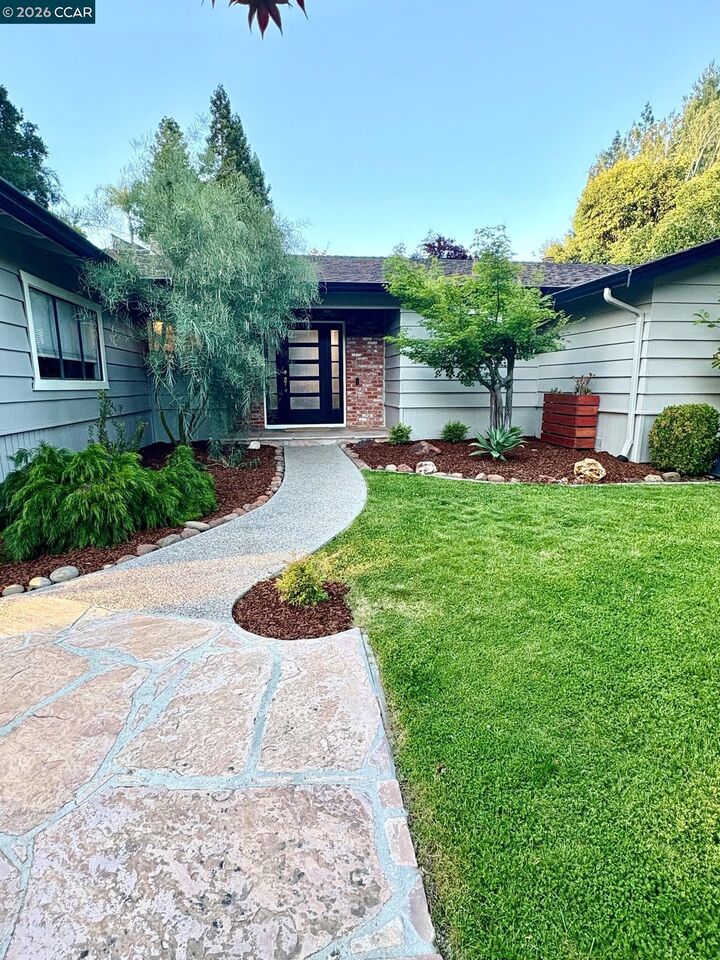 Property Photo:  2589 Pebble Beach Loop  CA 94549 