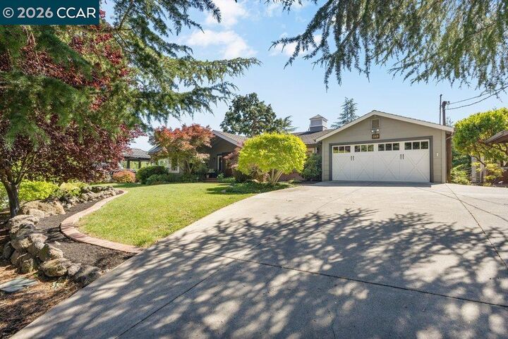 Property Photo:  189 Oak Rd  CA 94507 