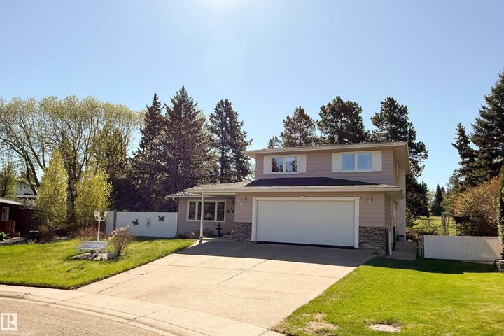Property Photo: 205 Manor Court AB T8A 0S8