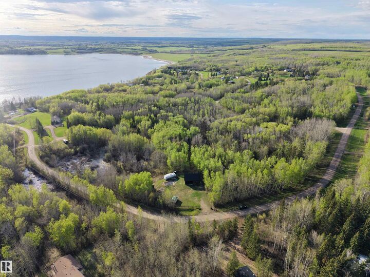 Property Photo:  322 Mons Lake Drive  AB T0A 3C0 