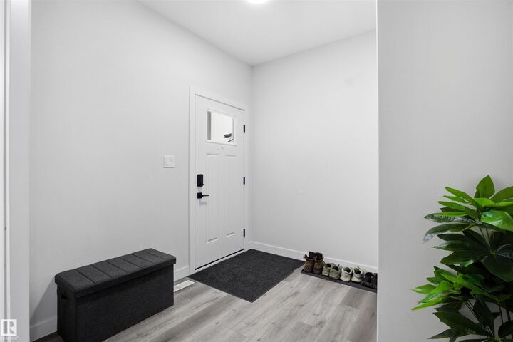 Property Photo:  2023 164 Street SW  AB T6W 5J9 