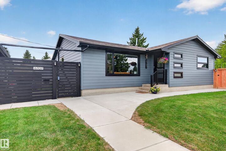 Property Photo: 6707 92B Avenue NW AB T6B 0V8