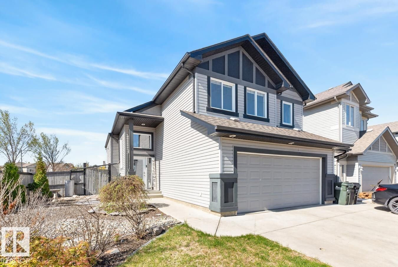 Property Photo:  301 Still Creek Crescent  AB T8H 0S7 