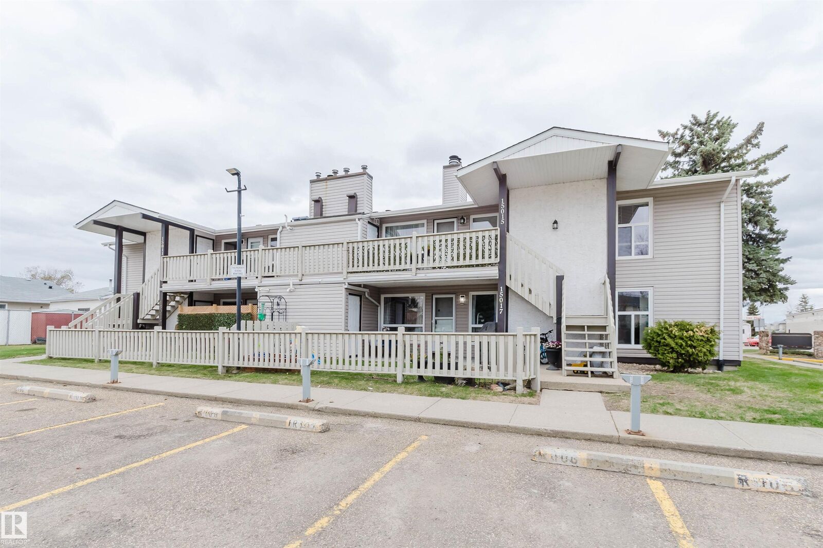 Property Photo:  15017 26 Street NW  AB T5Y 2G6 