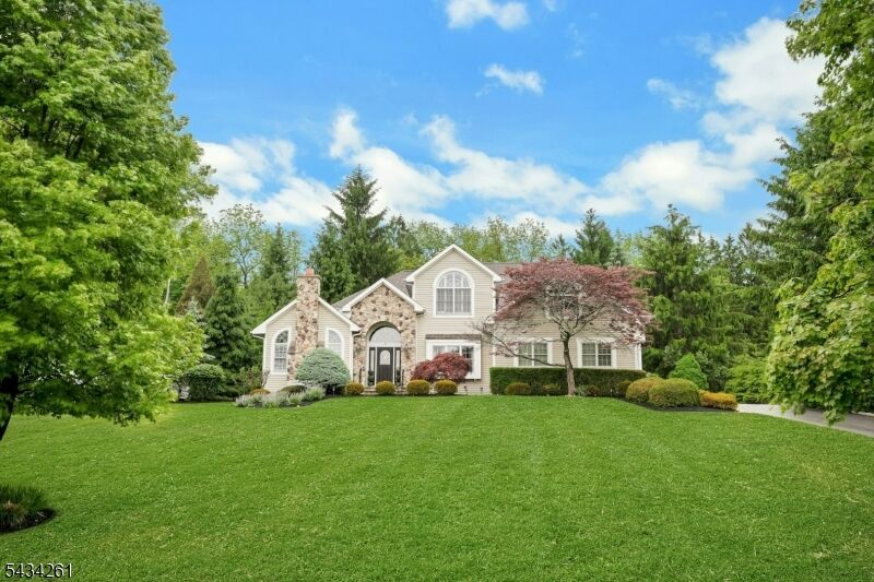 Property Photo:  5 Coe Farm Rd  NJ 07945 