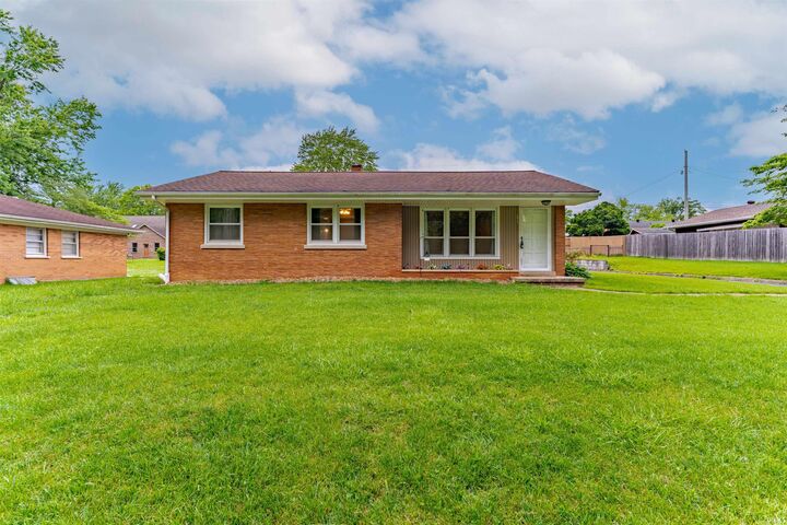 Property Photo:  1014 N Vine Street  IN 47601 