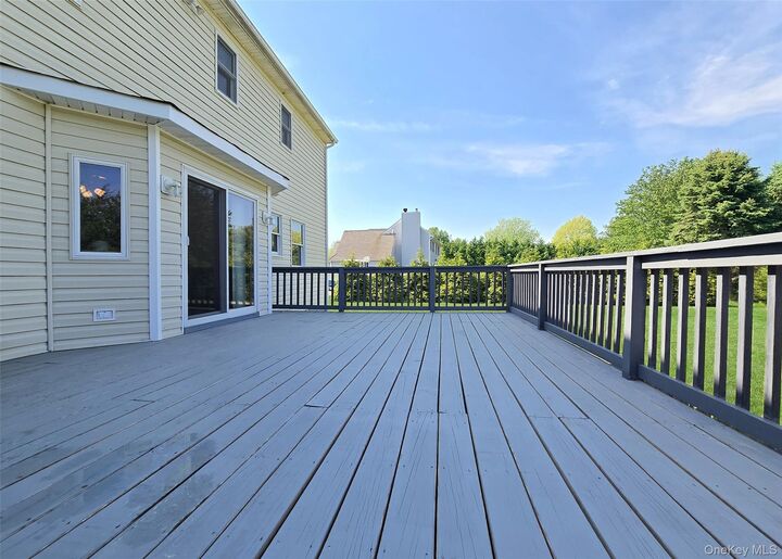 Property Photo: 635 Farmveu Road NY 11952