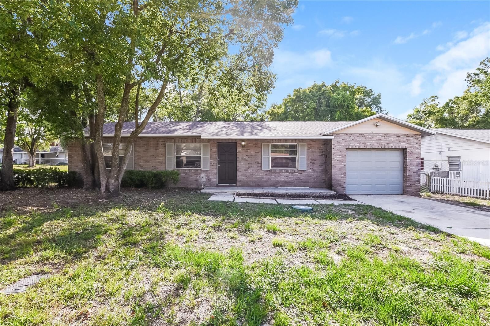 Property Photo:  428 Aural Lane  FL 32712 