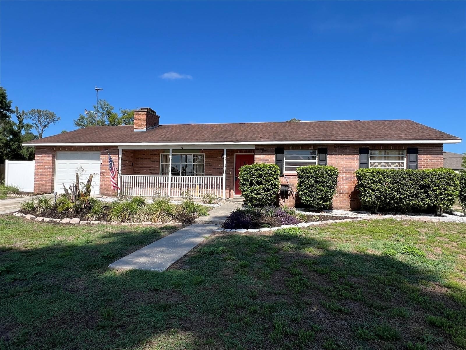 Property Photo:  6221 Lullabye Lane  FL 33541 