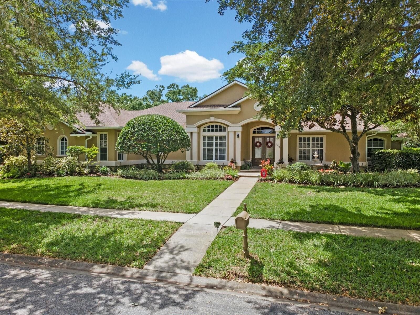 Property Photo: 19617 Eagle Crest Drive FL 33549