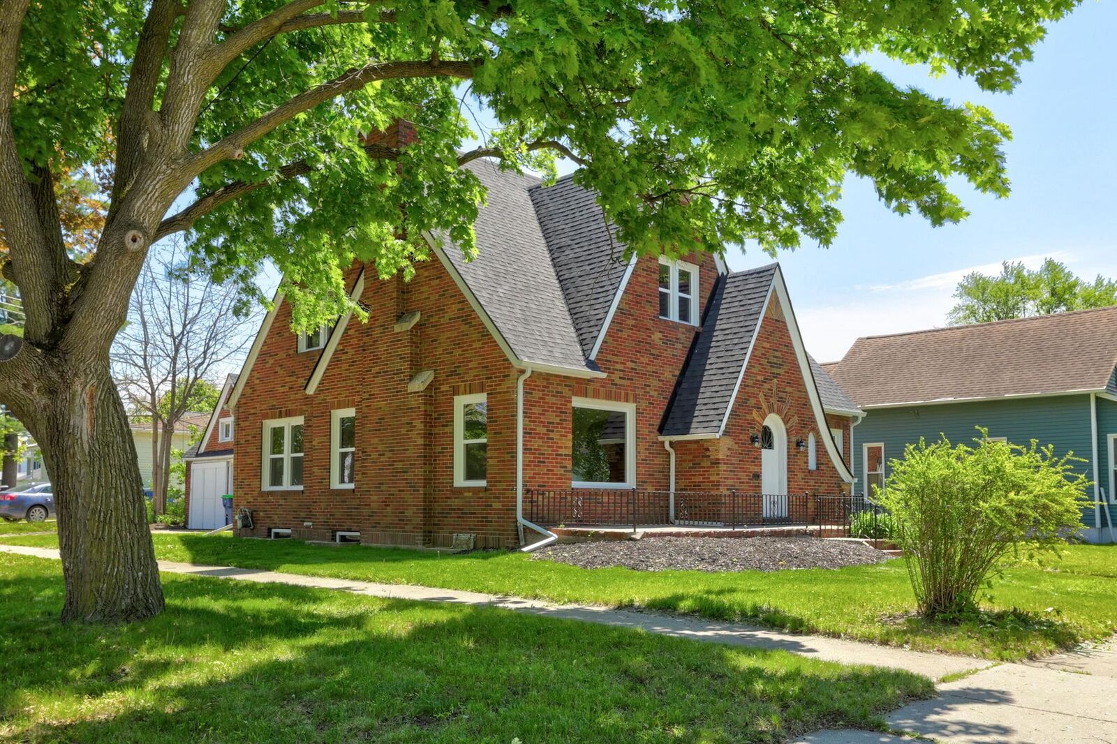 Property Photo:  801 S Madison Avenue  MI 48706 