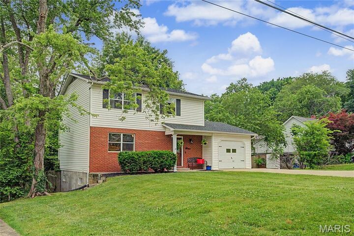 Property Photo: 405 N Shawnee Boulevard MO 63755
