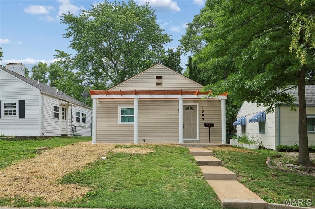 Property Photo: 1509 Kraft Street MO 63139
