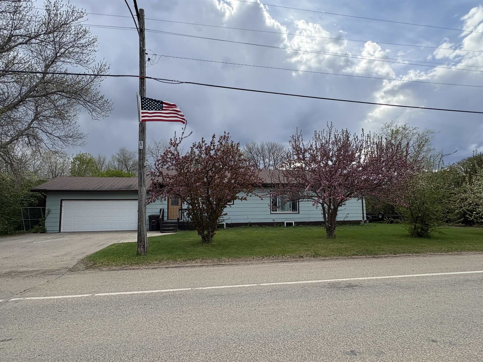 Property Photo:  112 Pleasant Ave N  ND 58785 
