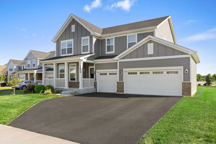Property Photo:  3809 Currant Lane  IL 60124 