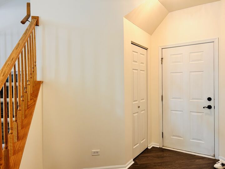 Property Photo:  24121 Walnut Circle  IL 60585 