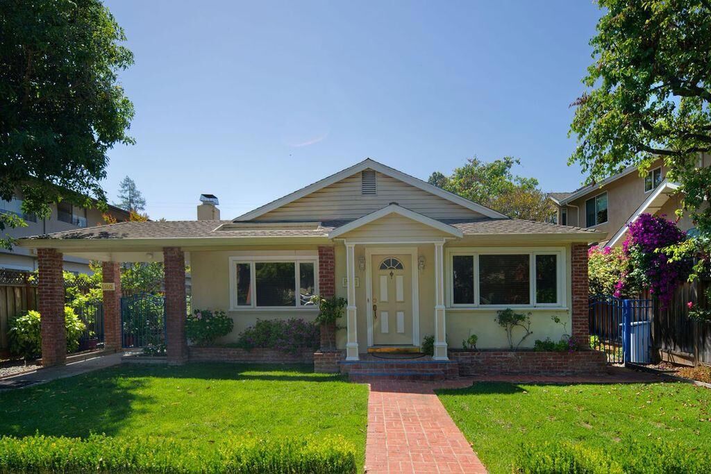 Property Photo: 558 Lassen Street CA 94022