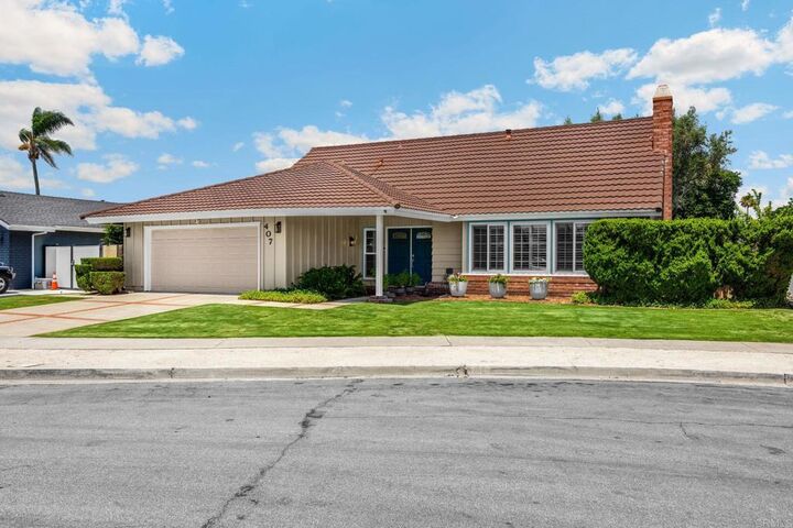 Property Photo:  407 Barry Place  CA 92870 