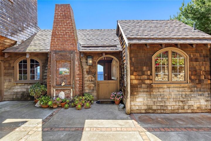 Property Photo:  2147 Crestview  CA 92651 