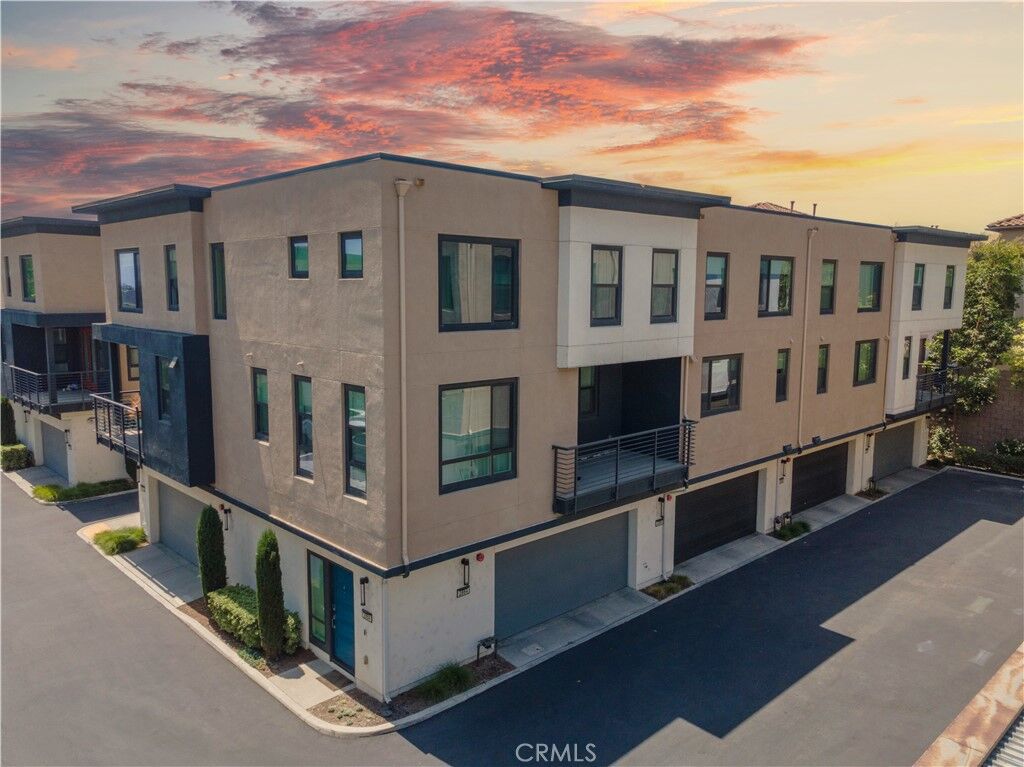 Property Photo:  2866 N Glassell  CA 92865 