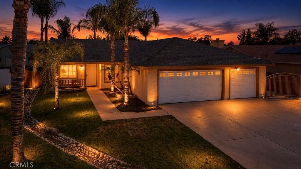 Property Photo:  42849 Seal Rock Court  CA 92544 