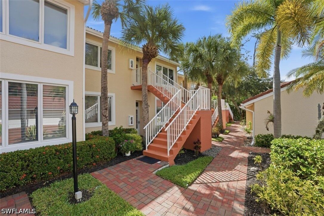 Property Photo:  2365 Hidden Lake Drive 6  FL 34112 
