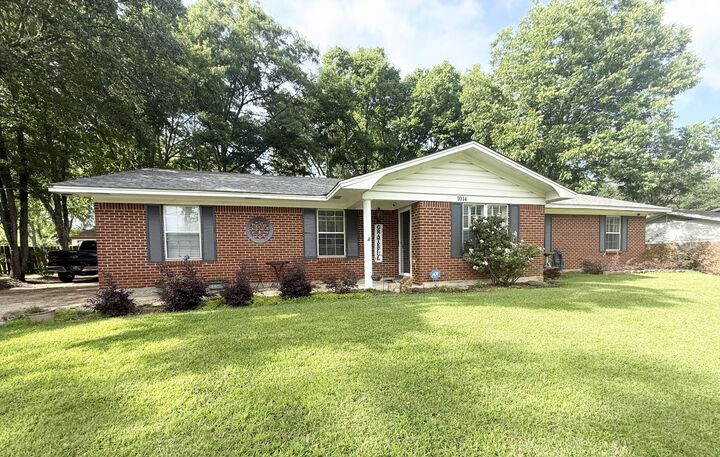 Property Photo: 1014 Polk St. MS 38801