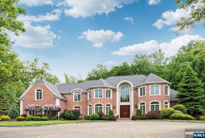 Property Photo:  68 Brams Hill Drive  NJ 07430 