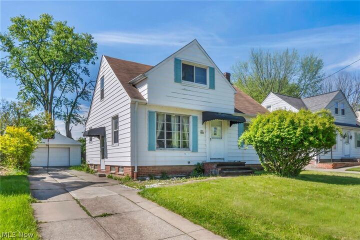 Property Photo: 15812 Grant Avenue OH 44137