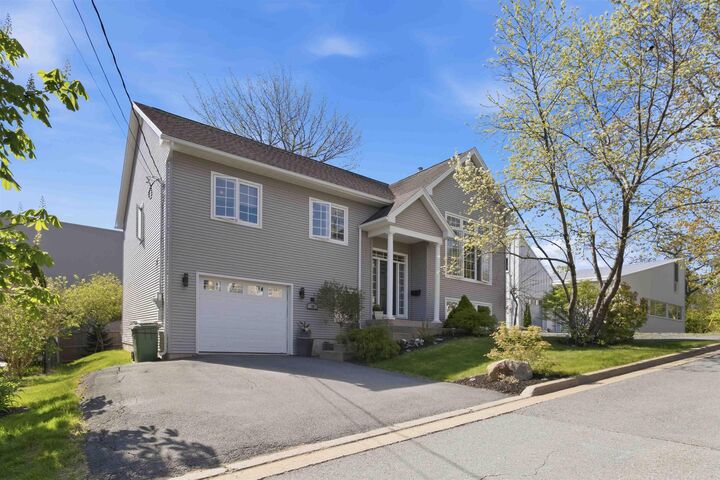 Photo de la propriété:  16 Boutiliers Lane  NS B2X 2H7 