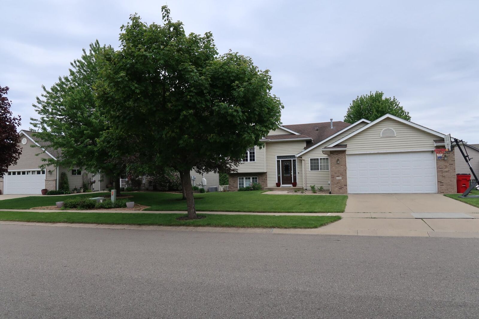 Property Photo:  480 Manor Ridge Drive NW  MN 55901 