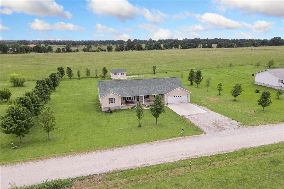 Property Photo:  83 Old Carpenter Lane  AR 72601 