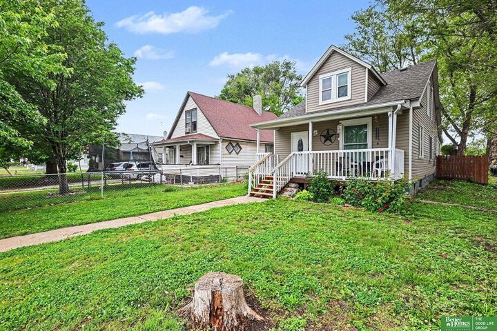 Property Photo: 2850 Meredith Avenue NE 68111